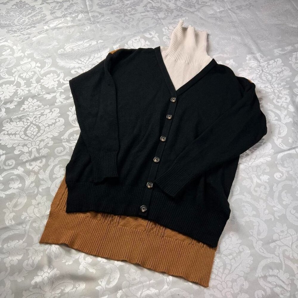 DARK ACADEMIA LAYERED SWEATER